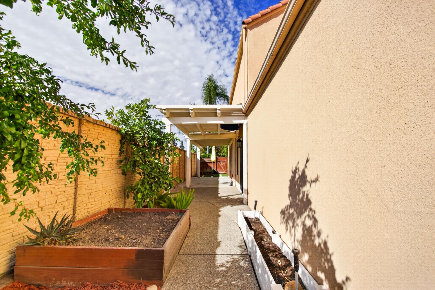 645 E Champlain #129, Fresno, CA 93730