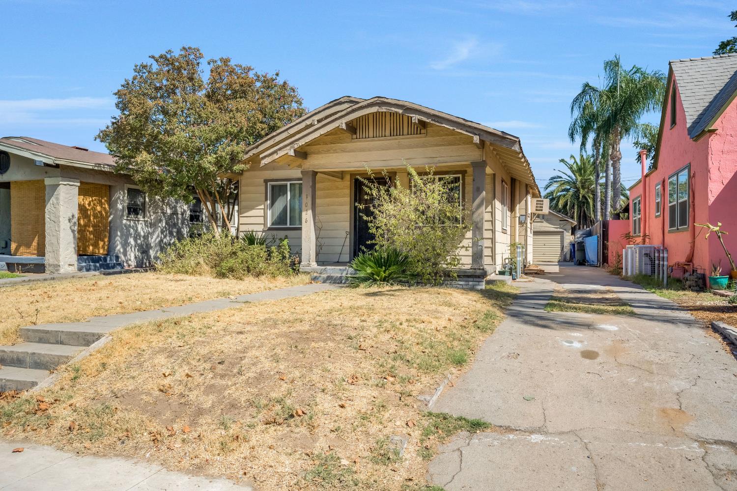 1026 N Arthur Ave, Fresno, CA 93728