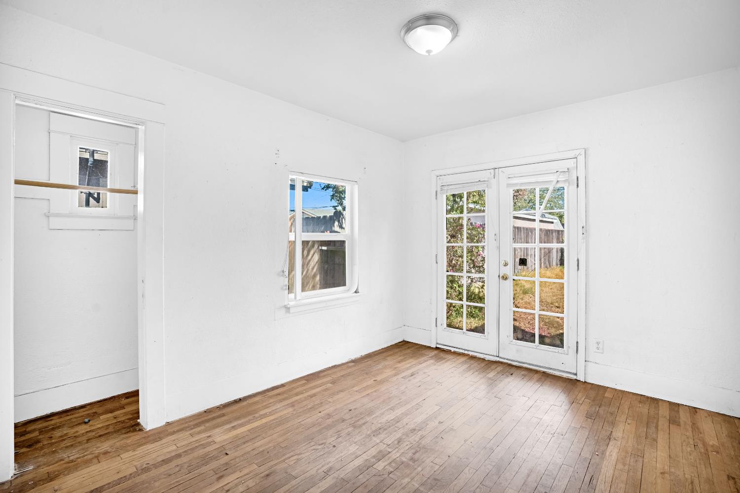 1026 N Arthur Ave, Fresno, CA 93728