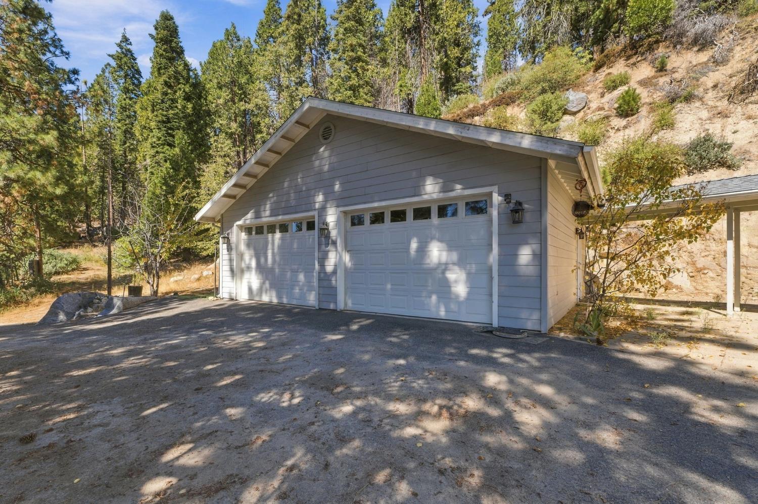 52658 Alpine Dr, Springville, CA 93265
