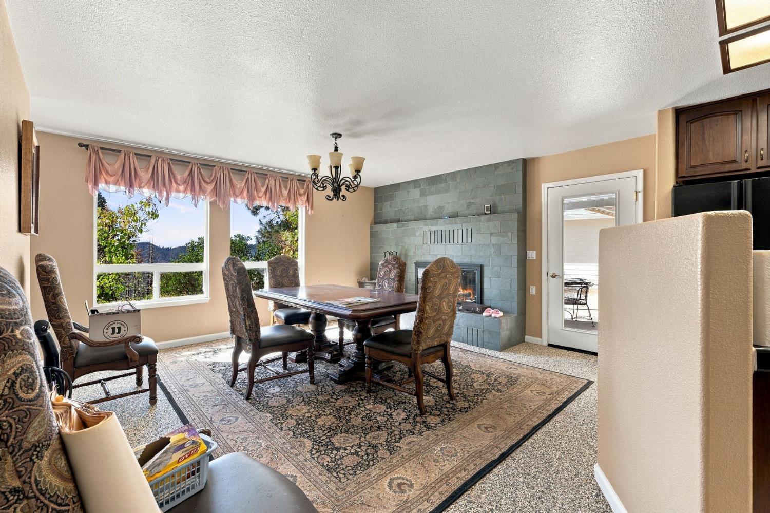 52658 Alpine Dr, Springville, CA 93265