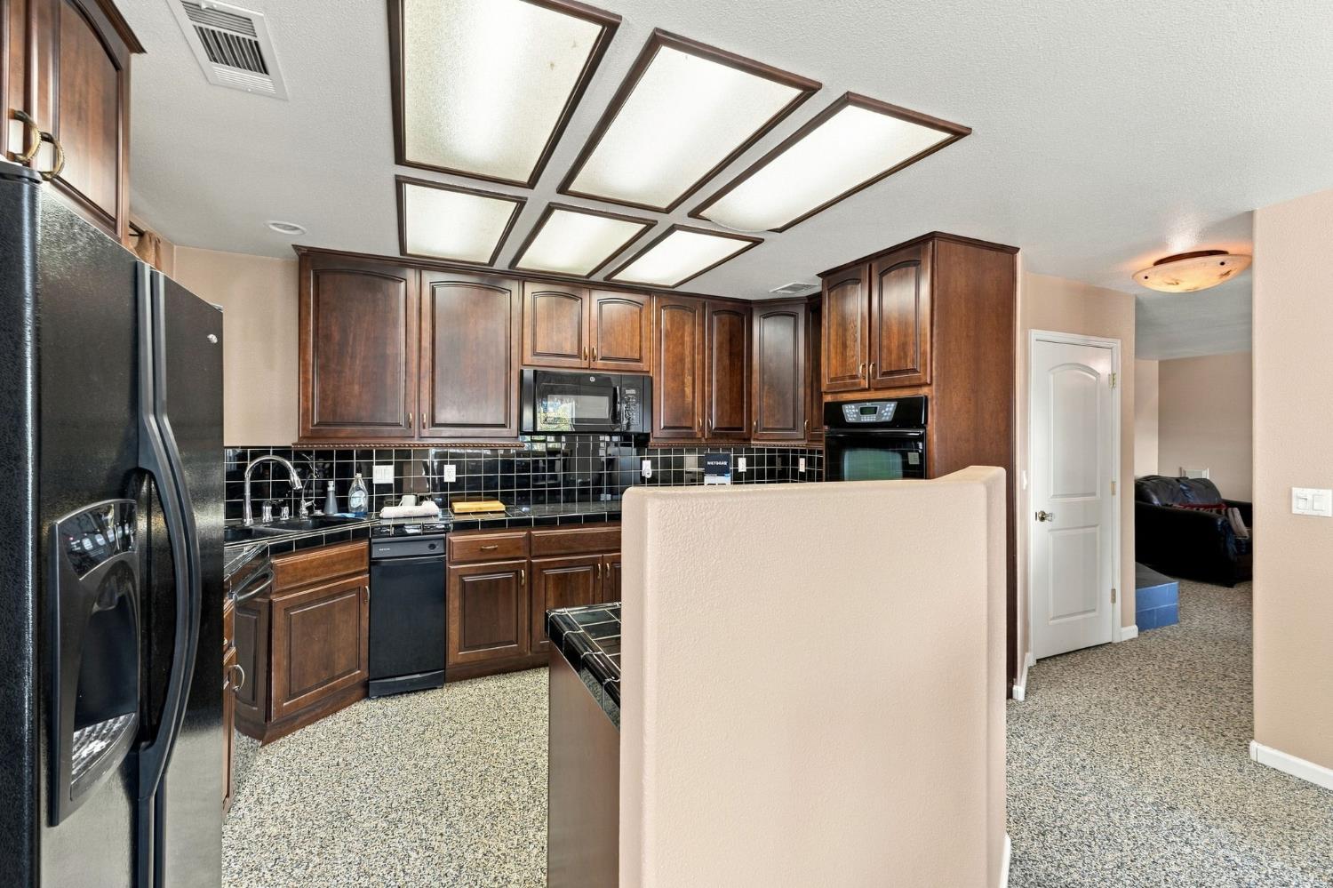52658 Alpine Dr, Springville, CA 93265