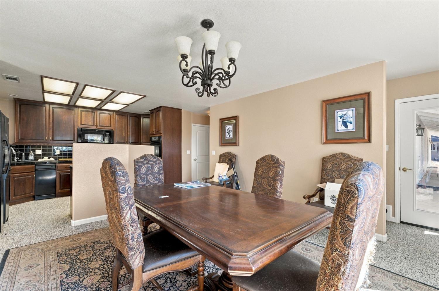 52658 Alpine Dr, Springville, CA 93265