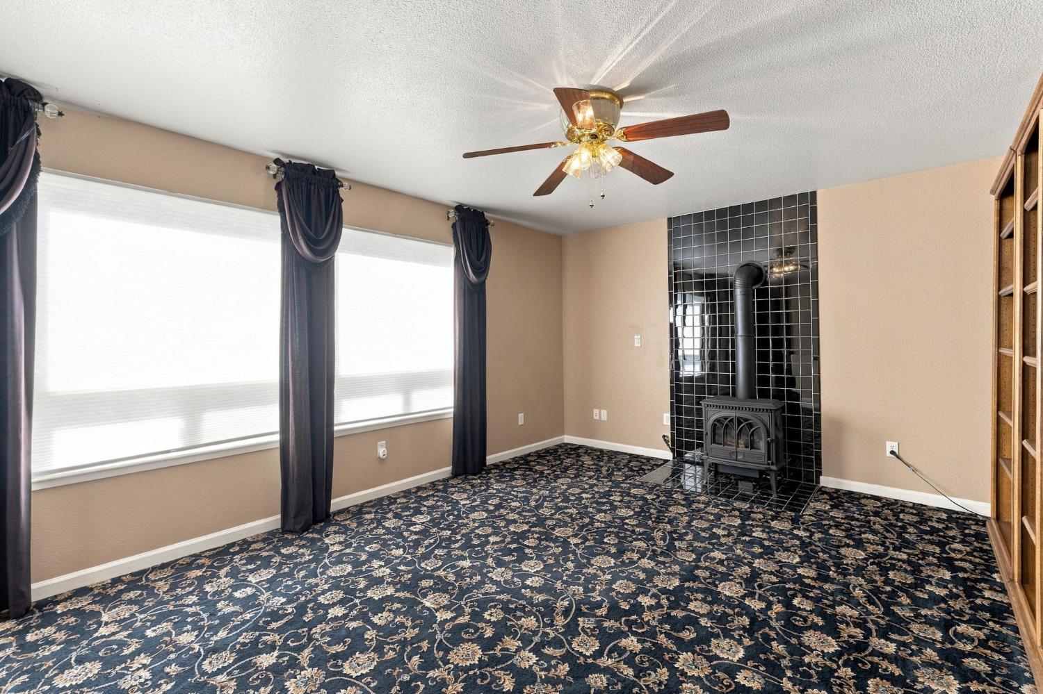 52658 Alpine Dr, Springville, CA 93265