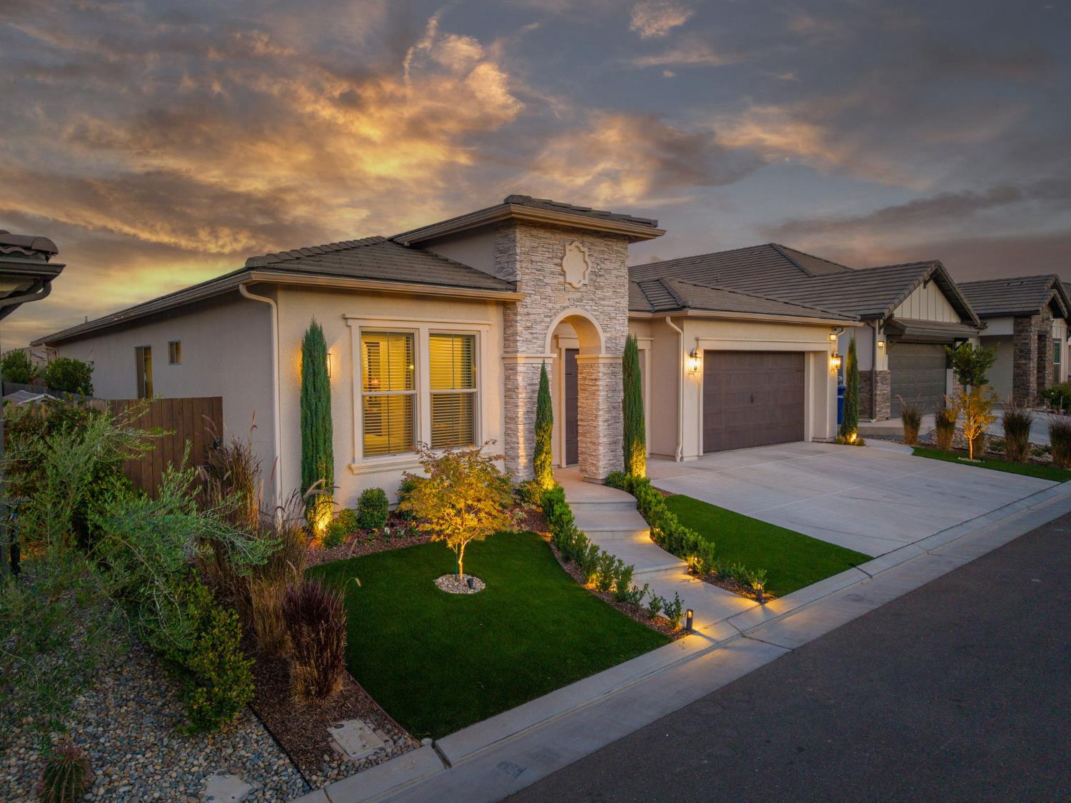 11114 N Via Rimini Dr, Fresno, CA 93730