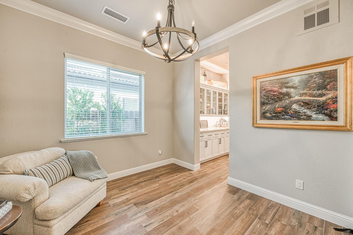 11114 N Via Rimini Dr, Fresno, CA 93730