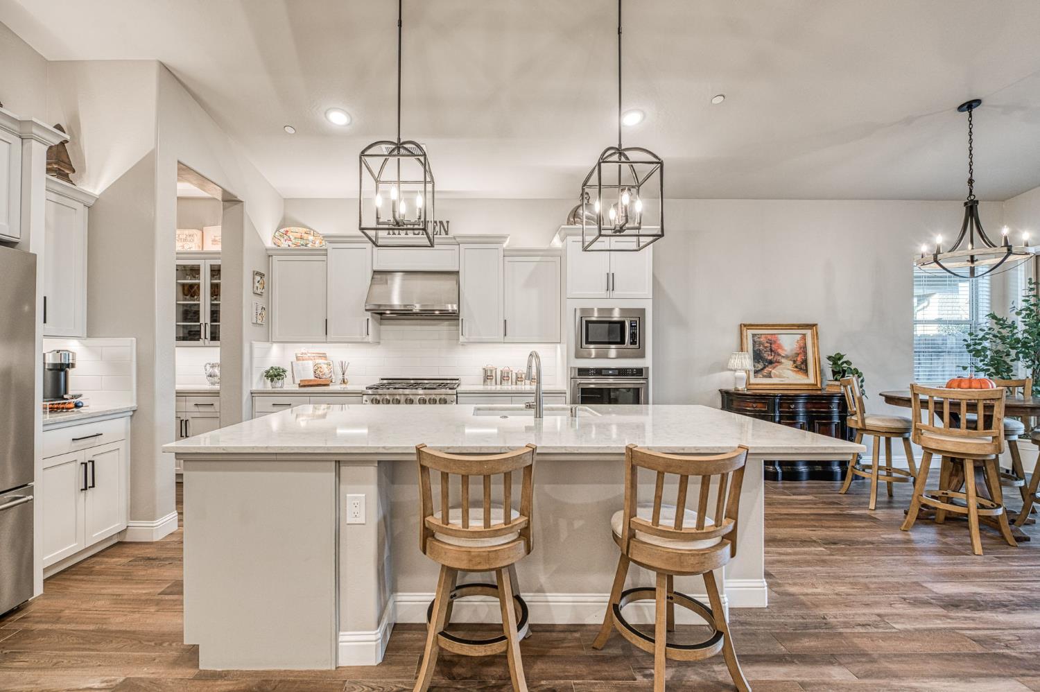 11114 N Via Rimini Dr, Fresno, CA 93730