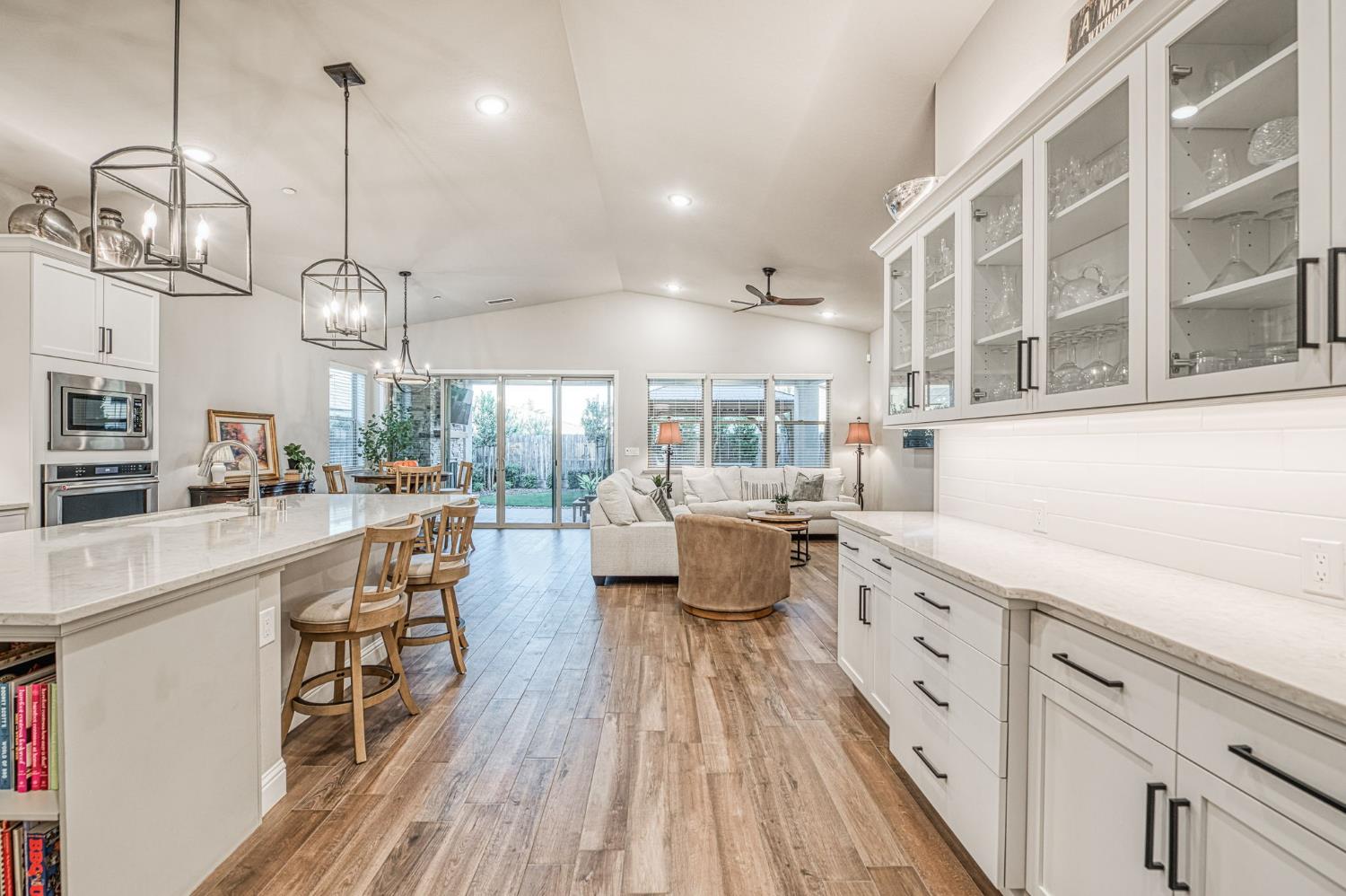 11114 N Via Rimini Dr, Fresno, CA 93730