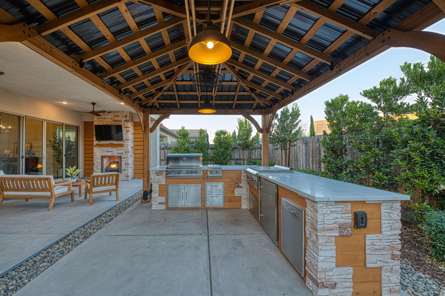 11114 N Via Rimini Dr, Fresno, CA 93730