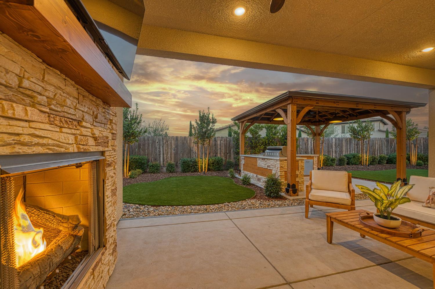 11114 N Via Rimini Dr, Fresno, CA 93730
