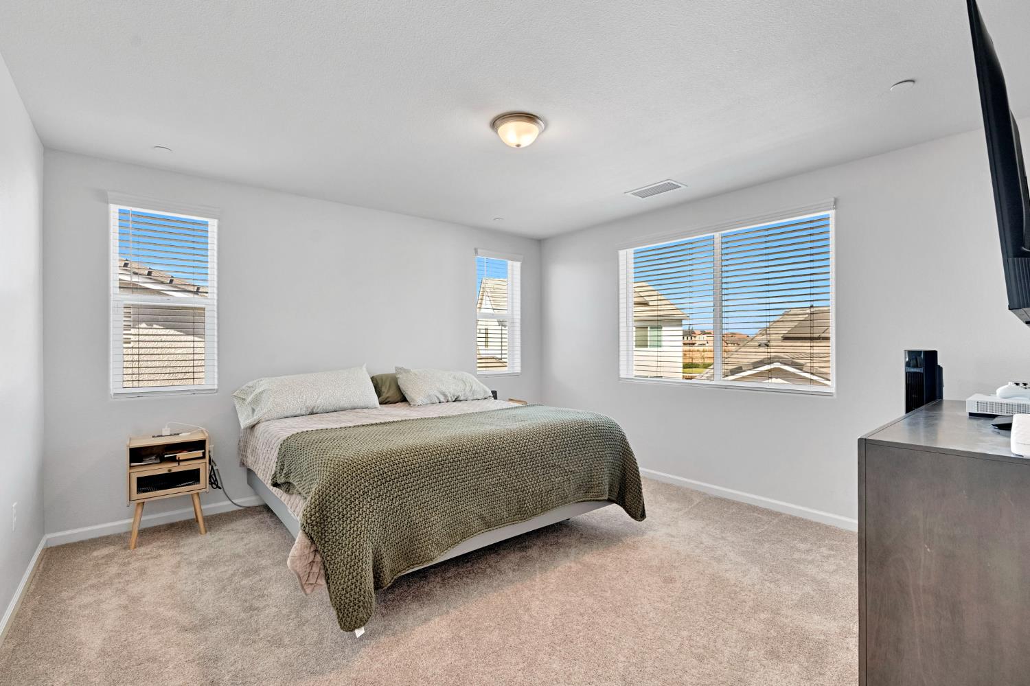 4159 Purvis Ave, Clovis, CA 93619