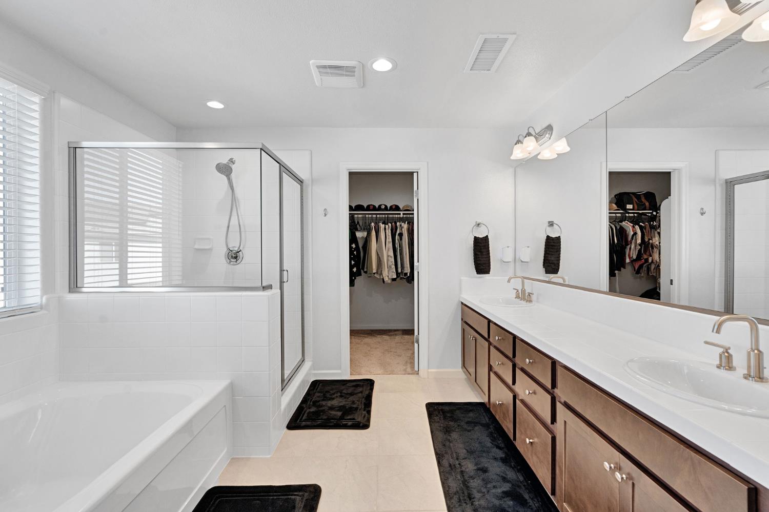 4159 Purvis Ave, Clovis, CA 93619