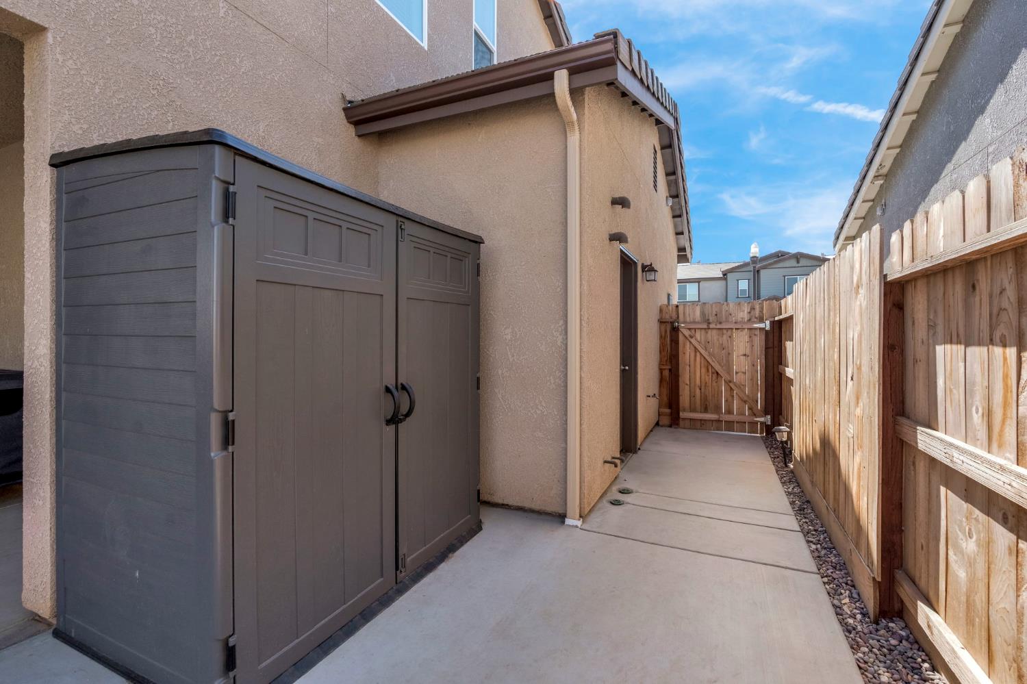 4159 Purvis Ave, Clovis, CA 93619