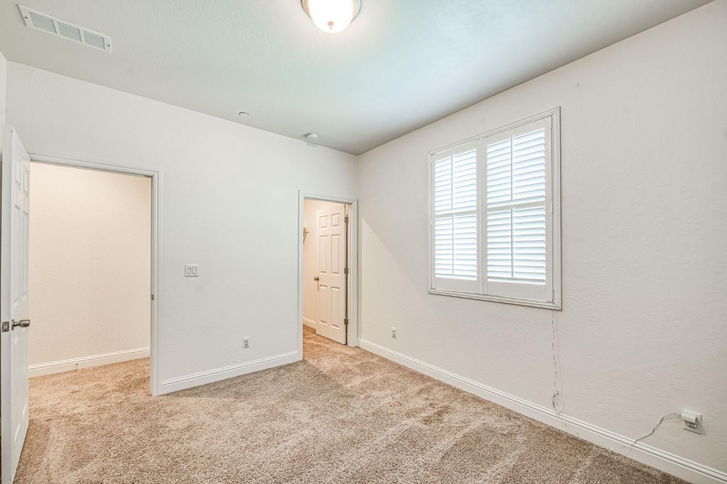 763 Howard St, Kingsburg, CA 93631