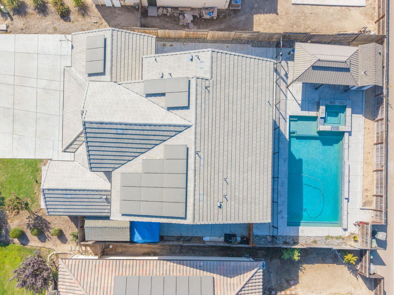 763 Howard St, Kingsburg, CA 93631
