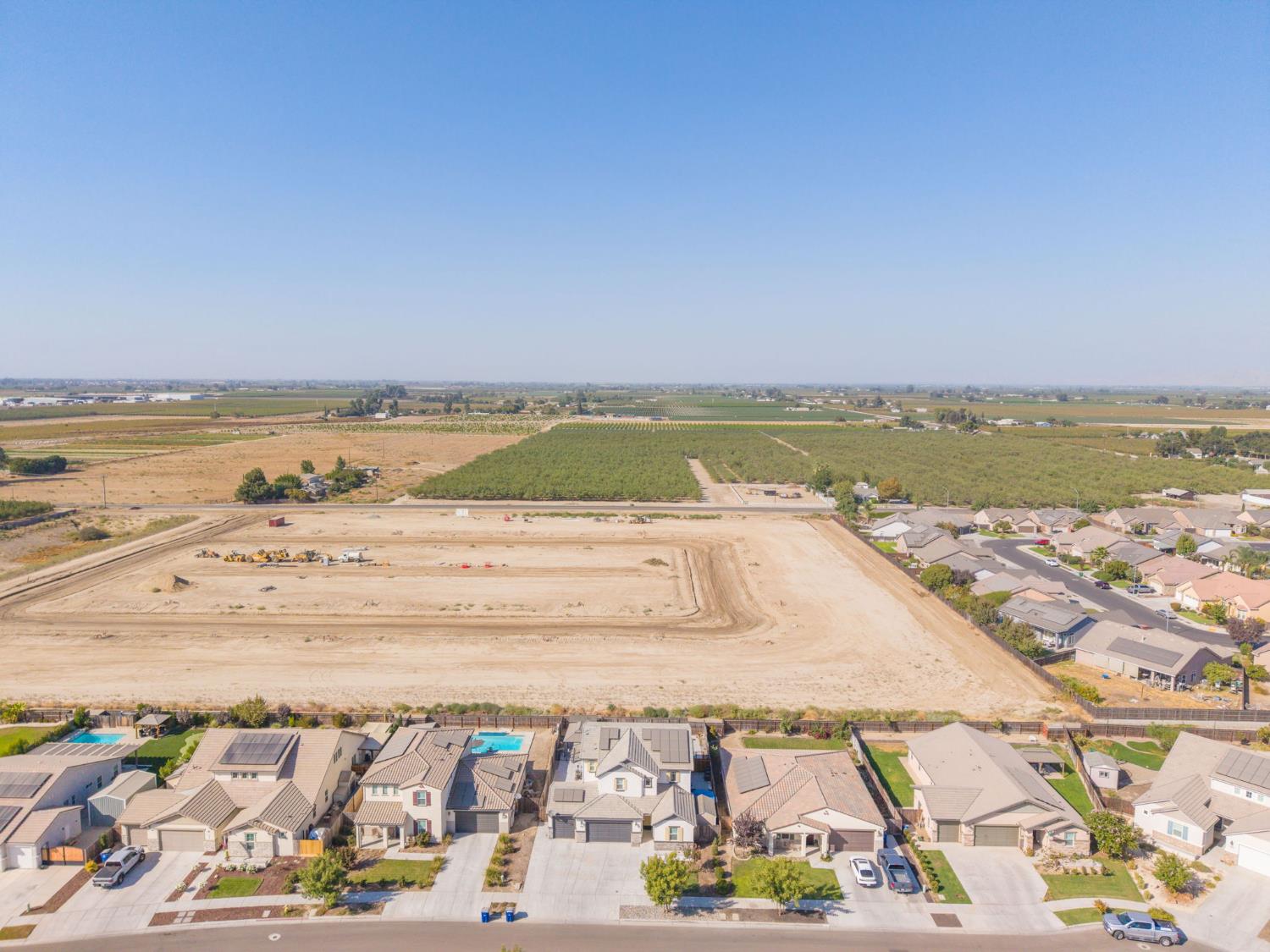 763 Howard St, Kingsburg, CA 93631