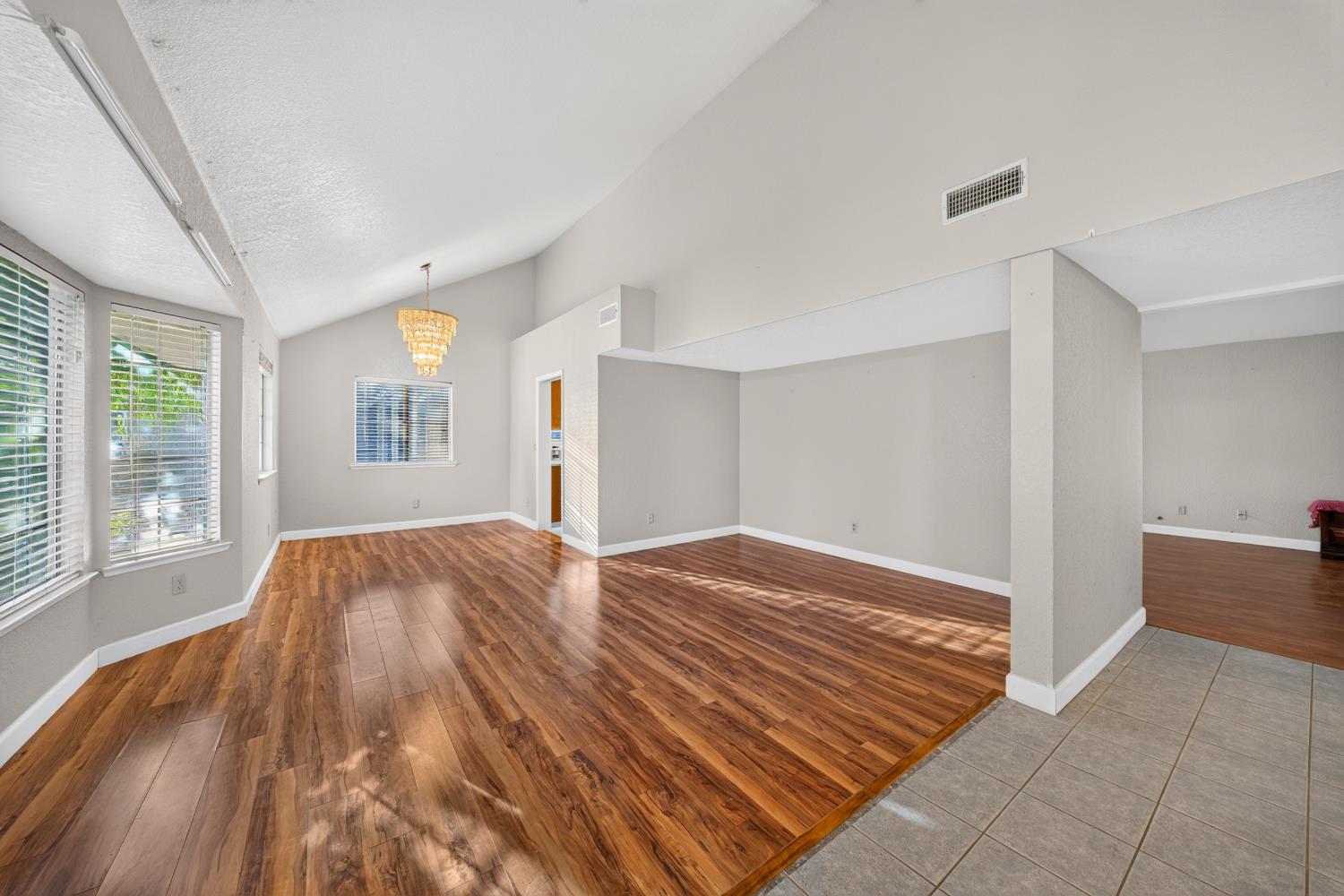 4129 W Regency Ave, Fresno, CA 93722