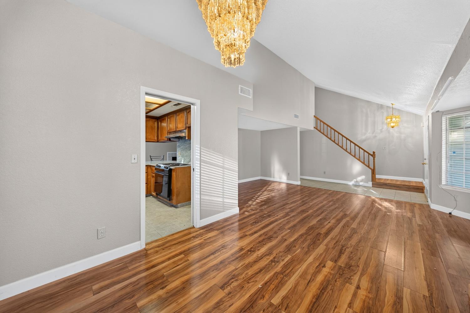 4129 W Regency Ave, Fresno, CA 93722