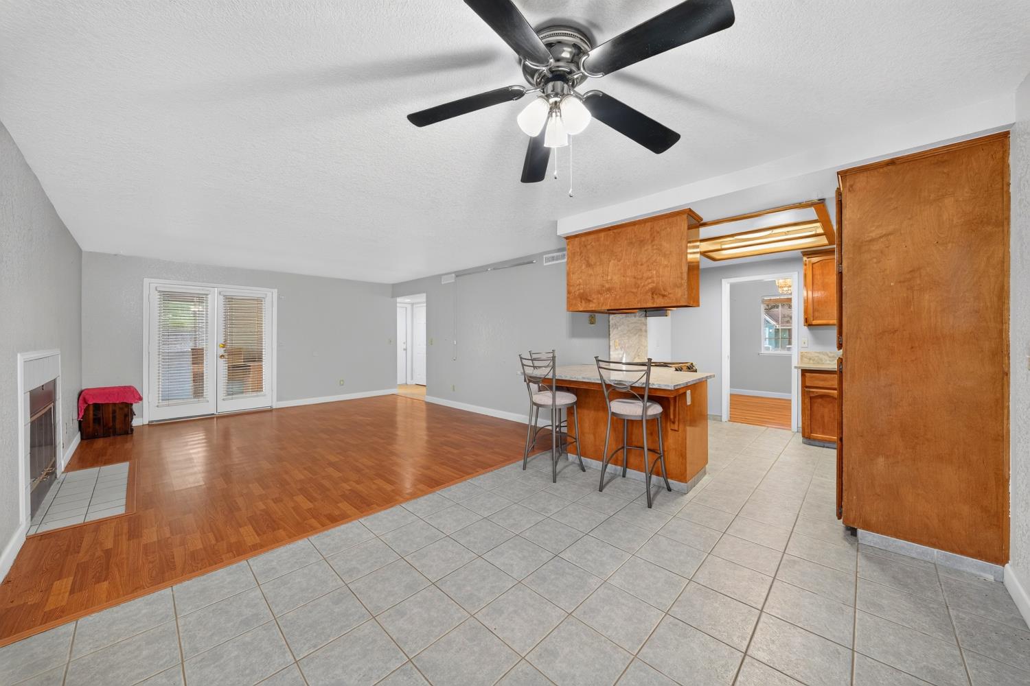 4129 W Regency Ave, Fresno, CA 93722