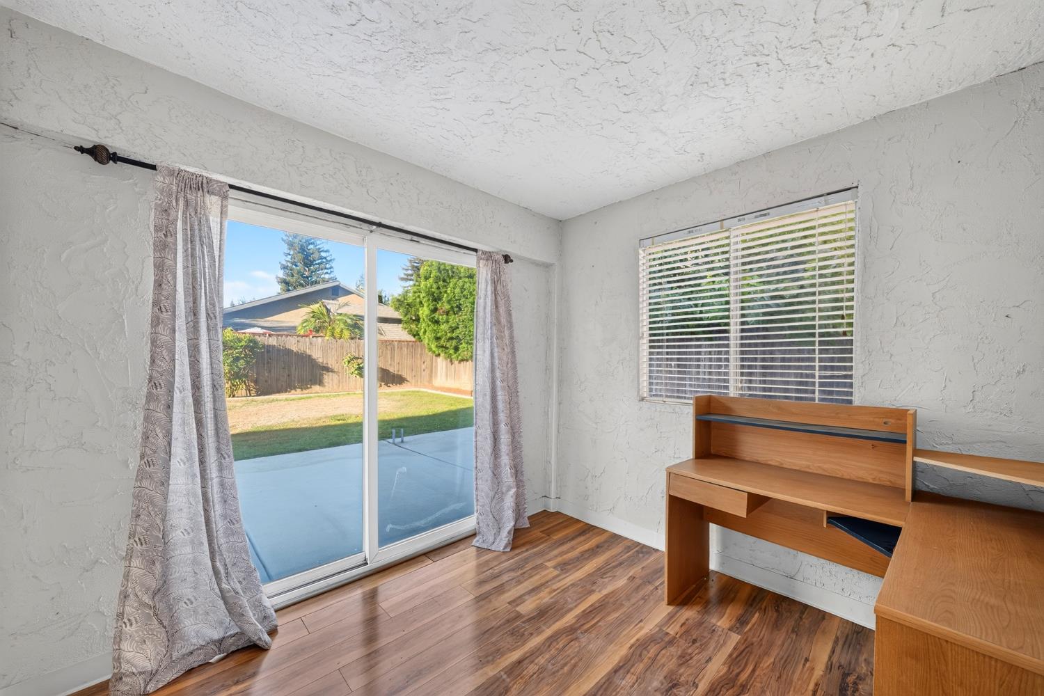 4129 W Regency Ave, Fresno, CA 93722