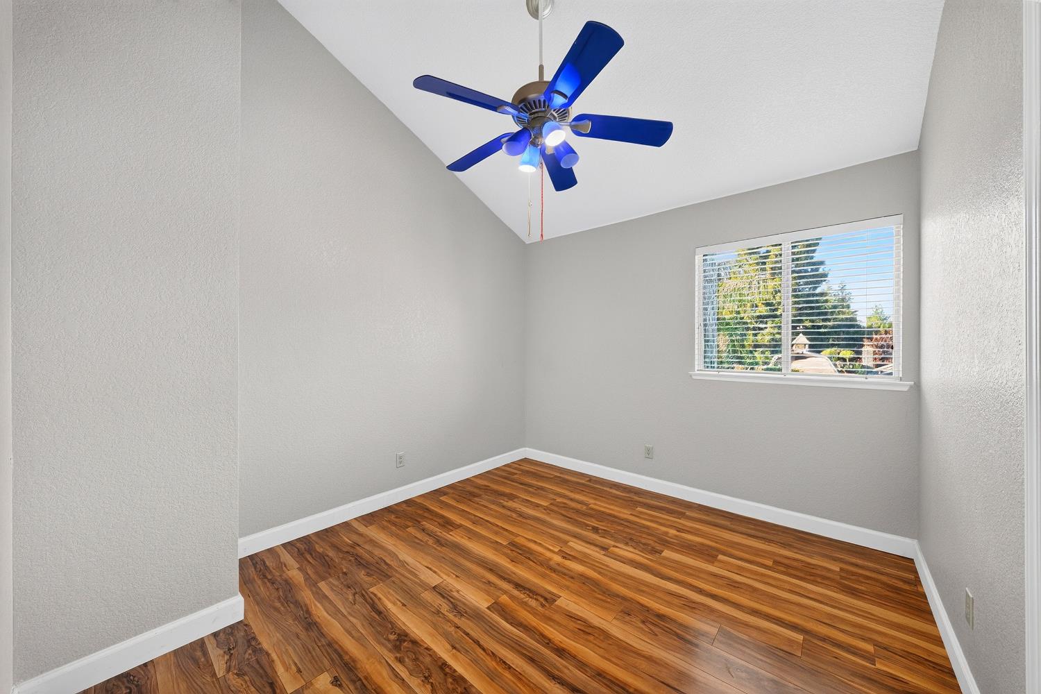 4129 W Regency Ave, Fresno, CA 93722