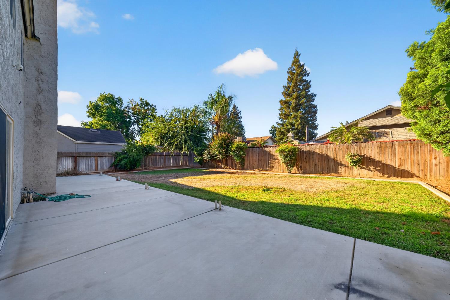 4129 W Regency Ave, Fresno, CA 93722