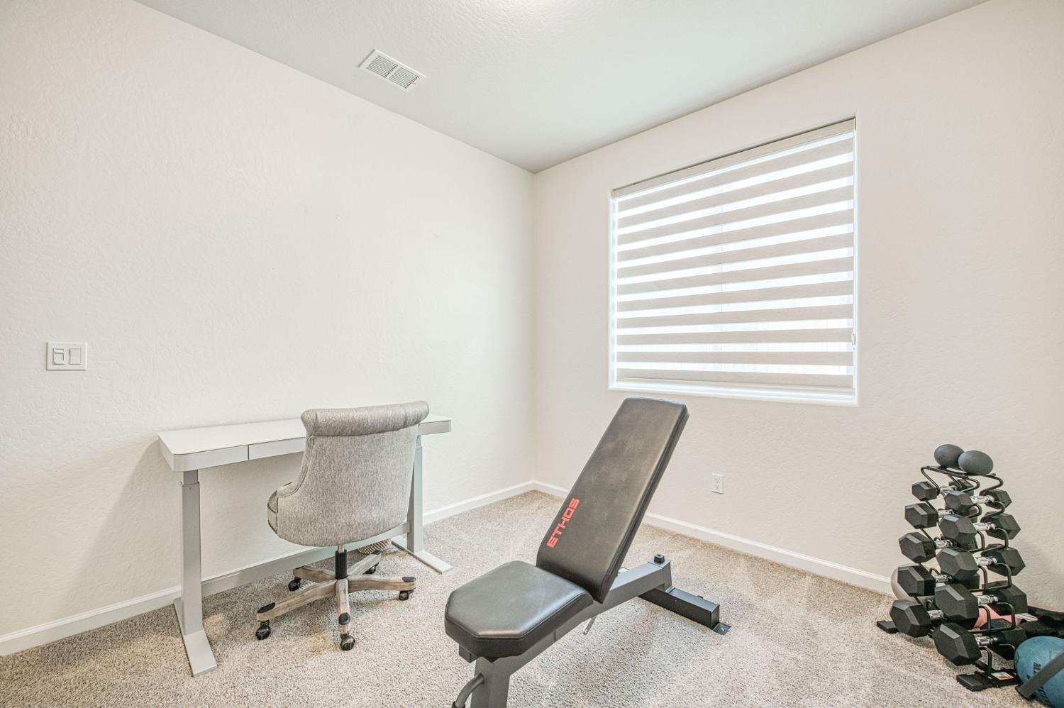 720 S Kandarian Ave, Fowler, CA 93625