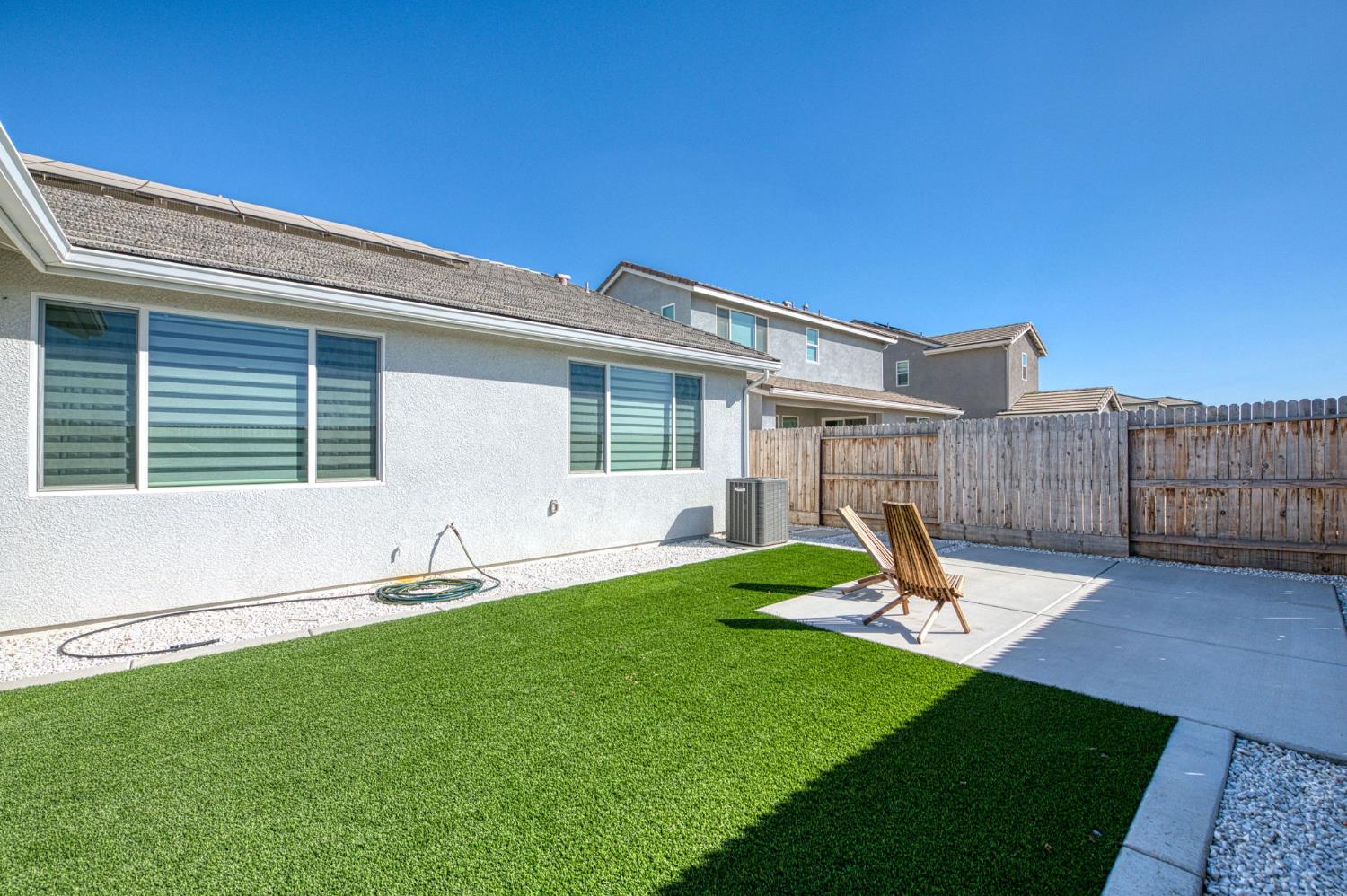 720 S Kandarian Ave, Fowler, CA 93625