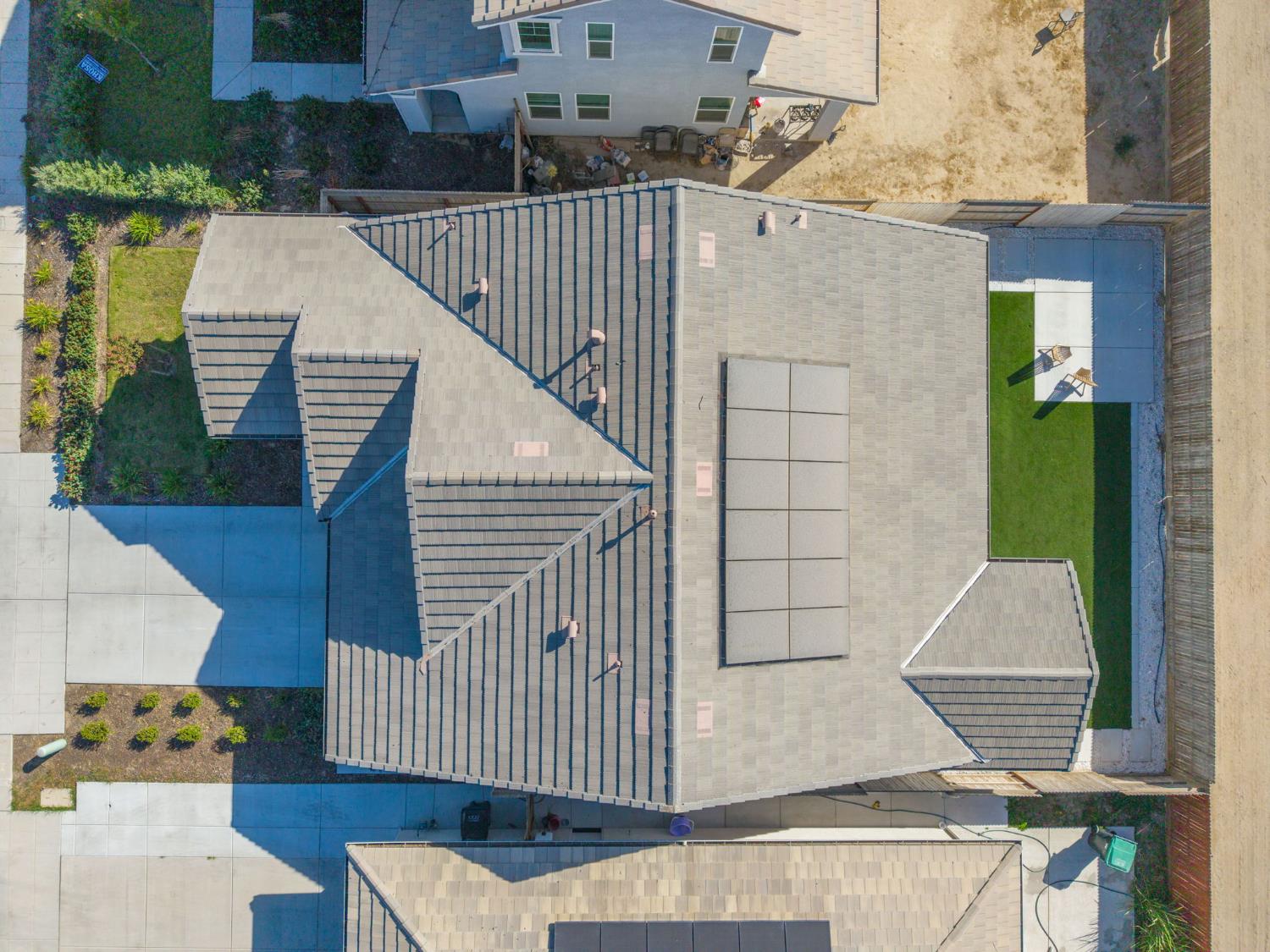 720 S Kandarian Ave, Fowler, CA 93625
