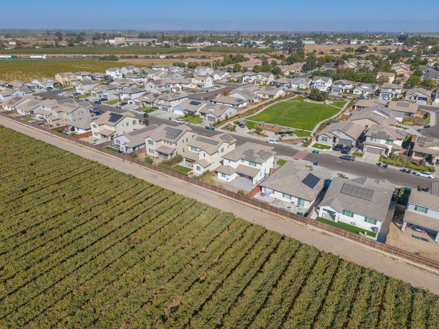 720 S Kandarian Ave, Fowler, CA 93625