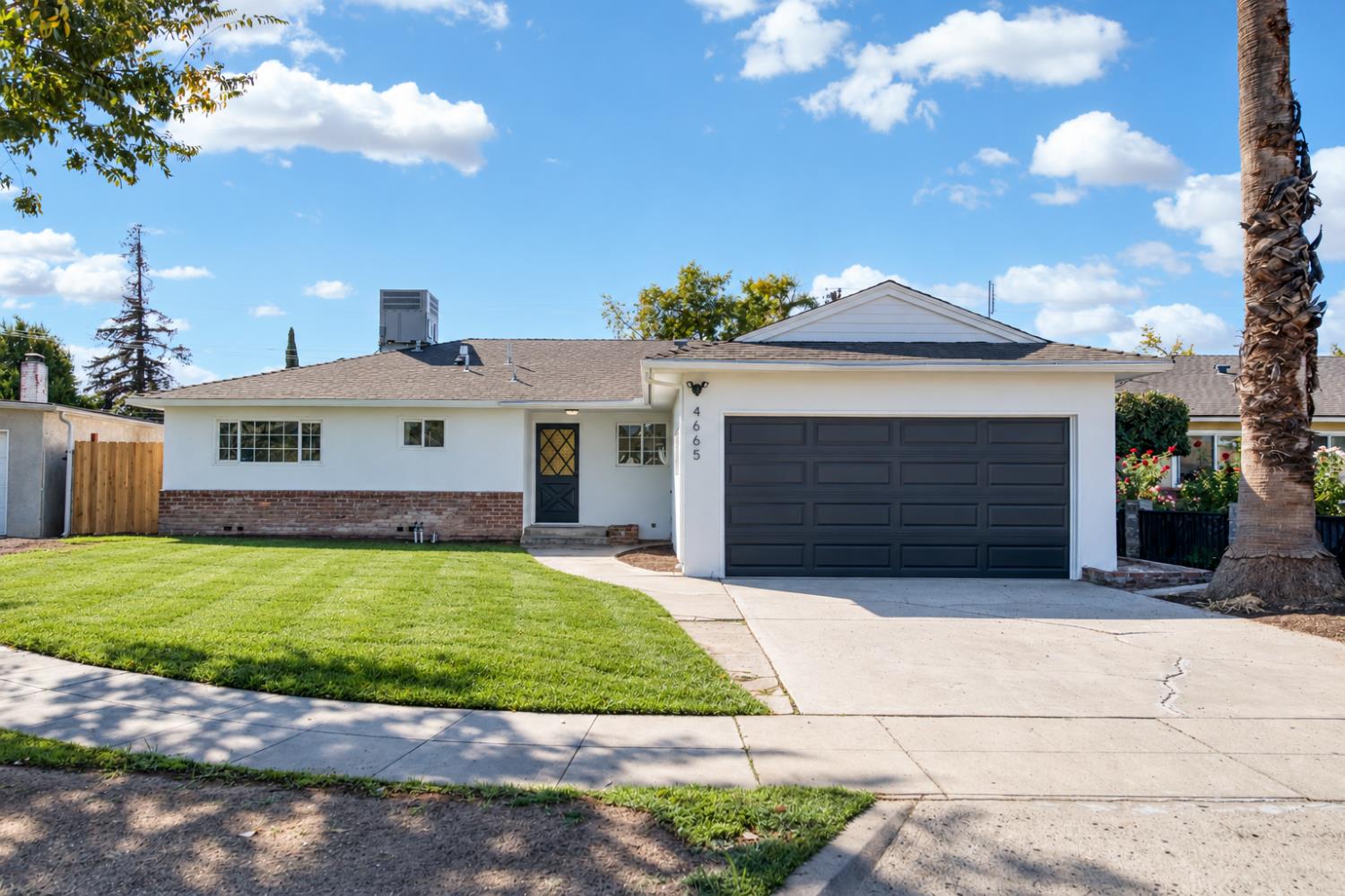 4665 N Bond Ave, Fresno, CA 93726