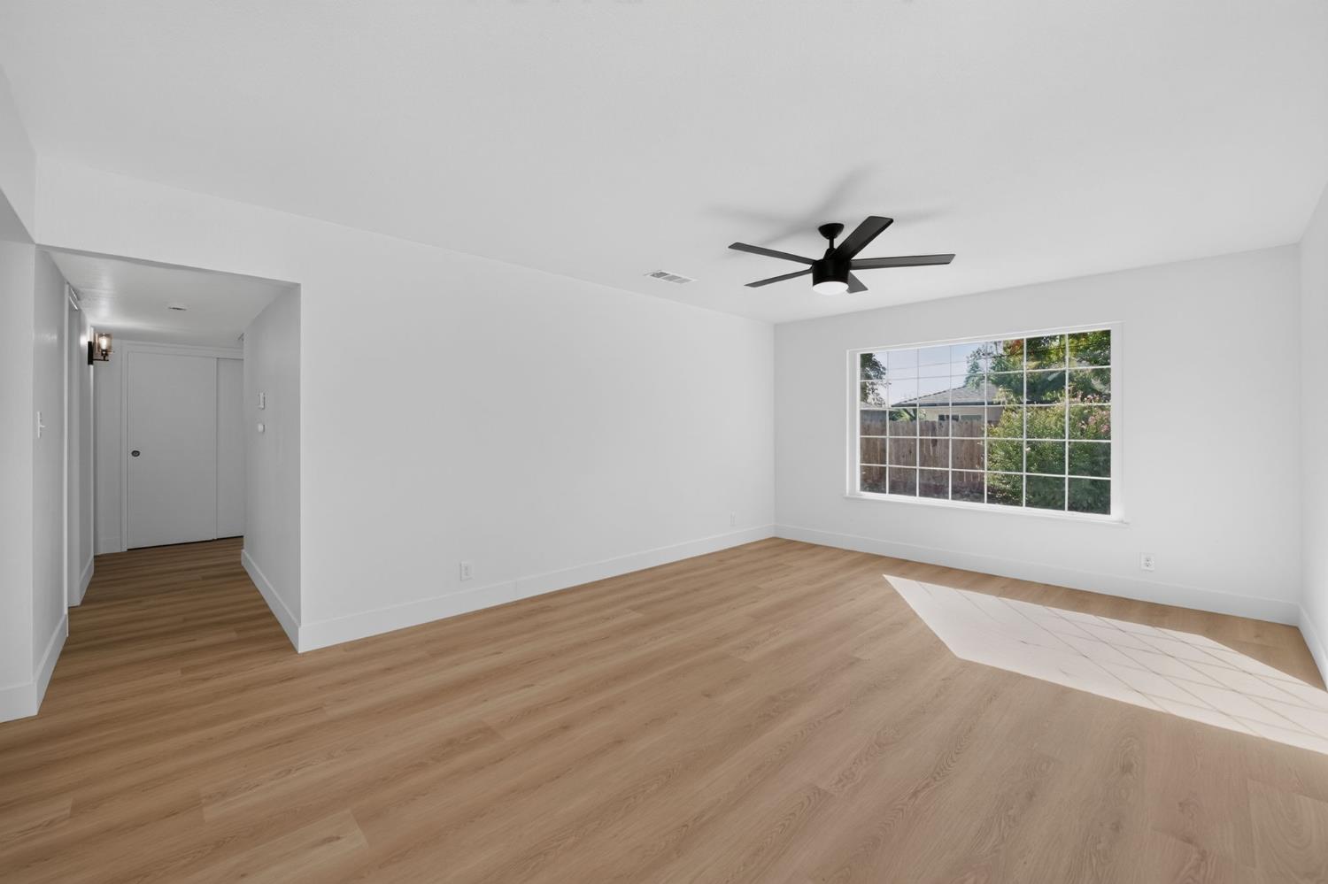 4665 N Bond Ave, Fresno, CA 93726