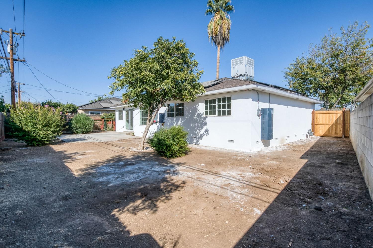 4665 N Bond Ave, Fresno, CA 93726