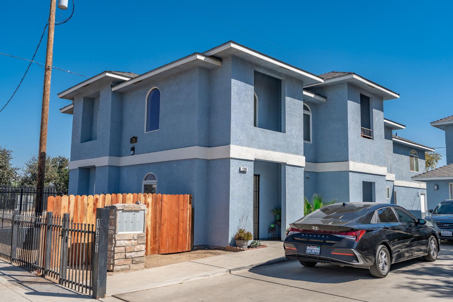 1206 Tulare, Fresno, CA 93706