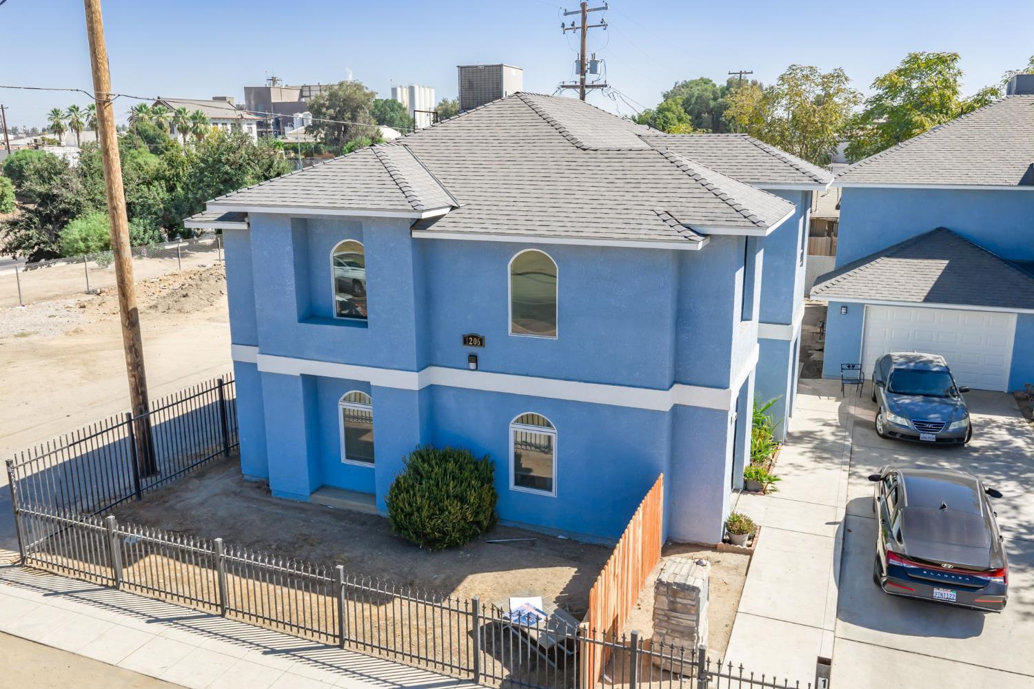1206 Tulare, Fresno, CA 93706
