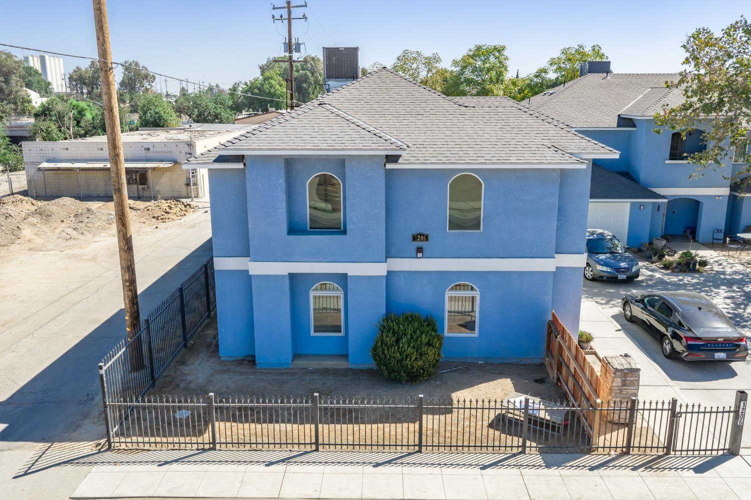1206 Tulare, Fresno, CA 93706