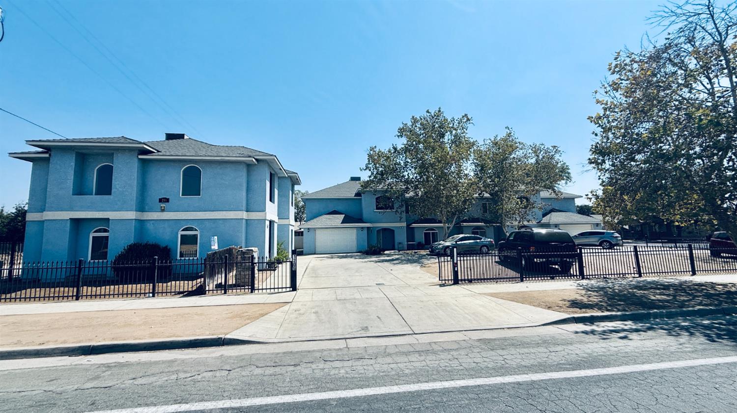 1206 Tulare, Fresno, CA 93706