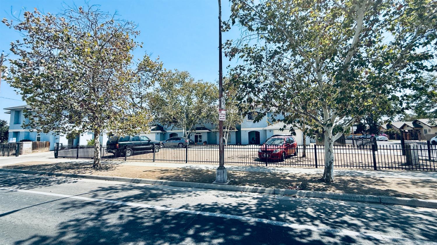 1206 Tulare, Fresno, CA 93706