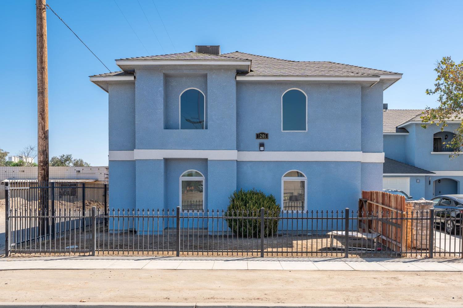 1206 Tulare, Fresno, CA 93706