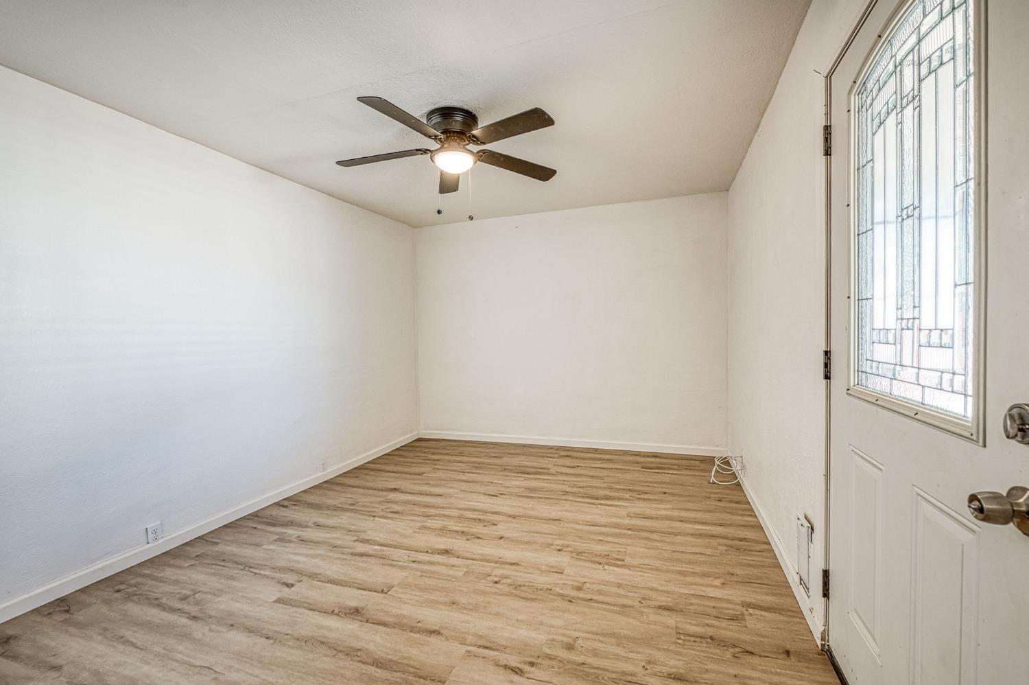 2146 W Dudley Ave, Fresno, CA 93728