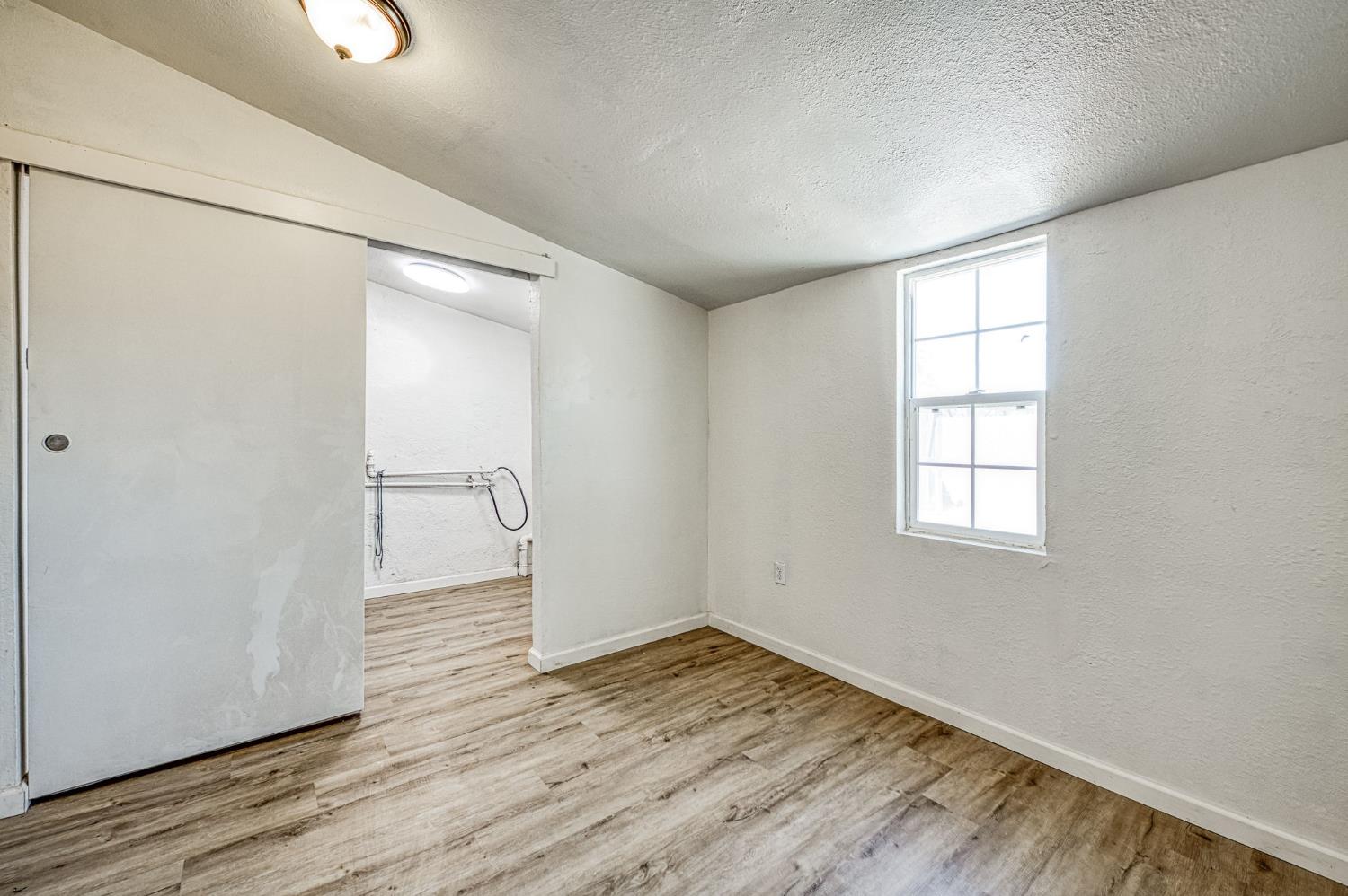 2146 W Dudley Ave, Fresno, CA 93728