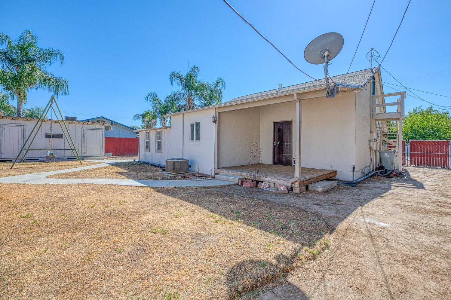 2146 W Dudley Ave, Fresno, CA 93728
