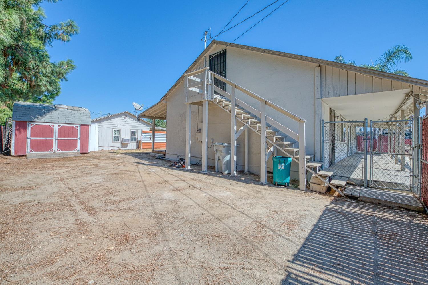 2146 W Dudley Ave, Fresno, CA 93728
