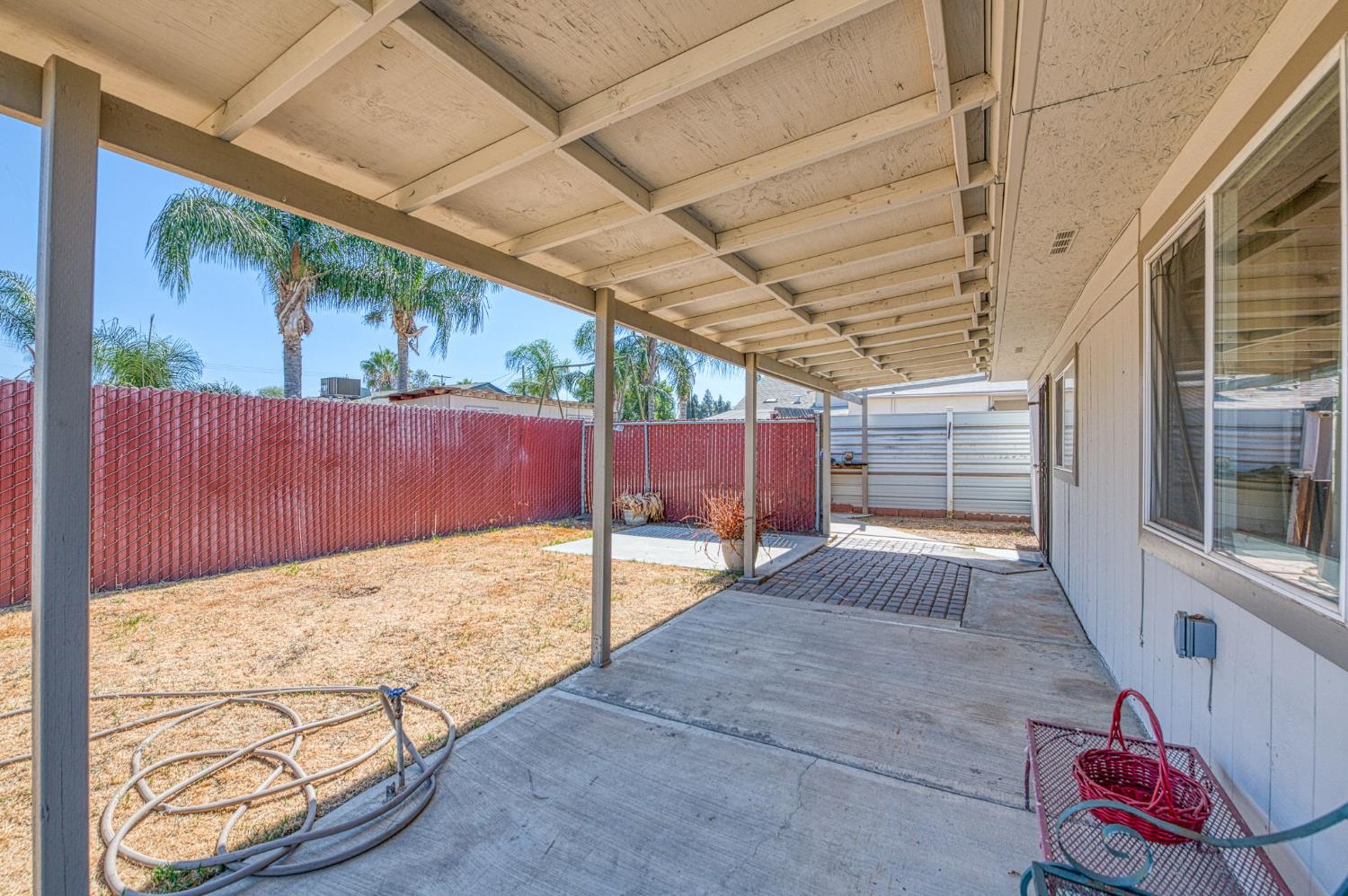 2146 W Dudley Ave, Fresno, CA 93728