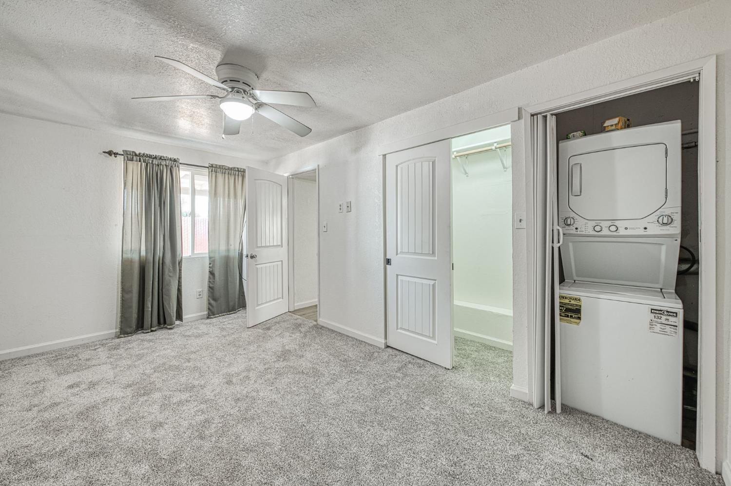 2146 W Dudley Ave, Fresno, CA 93728