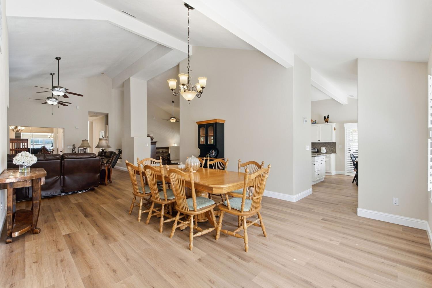2843 Carolina Ave, Clovis, CA 93611