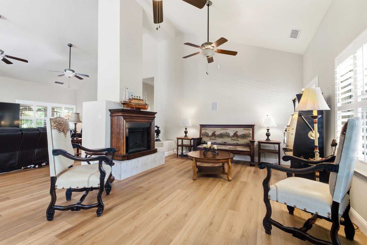 2843 Carolina Ave, Clovis, CA 93611