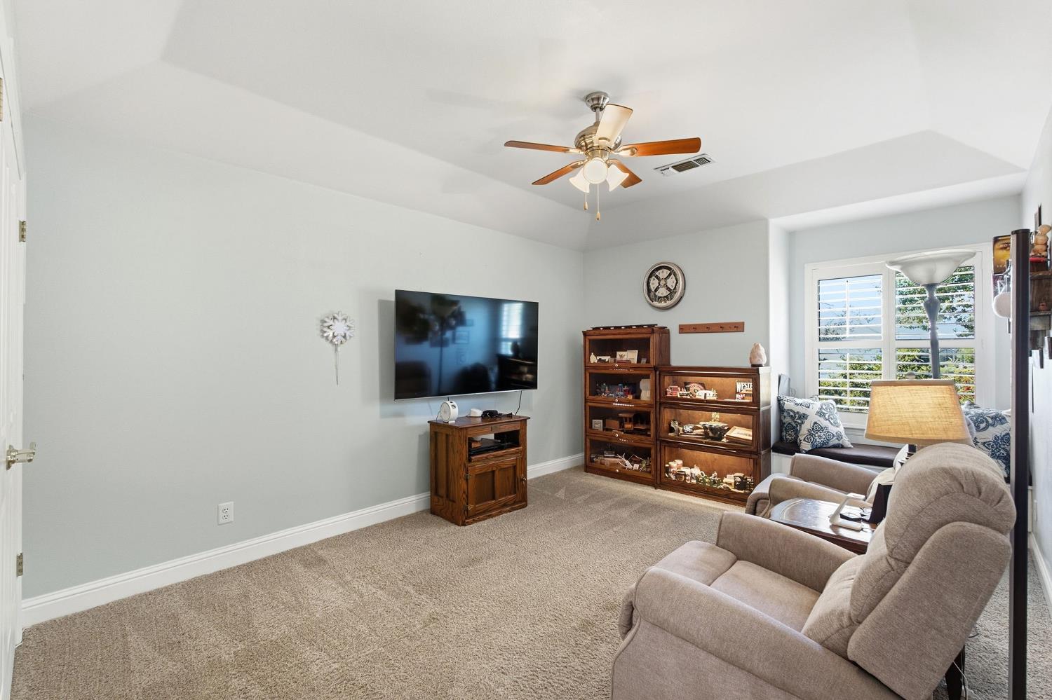 2843 Carolina Ave, Clovis, CA 93611