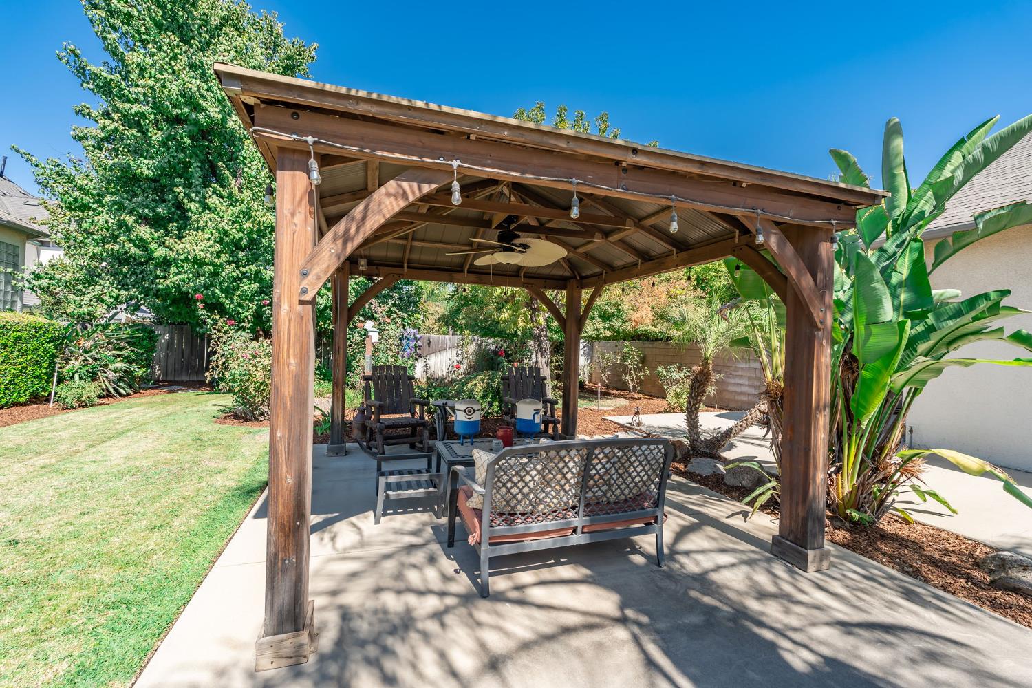 2843 Carolina Ave, Clovis, CA 93611