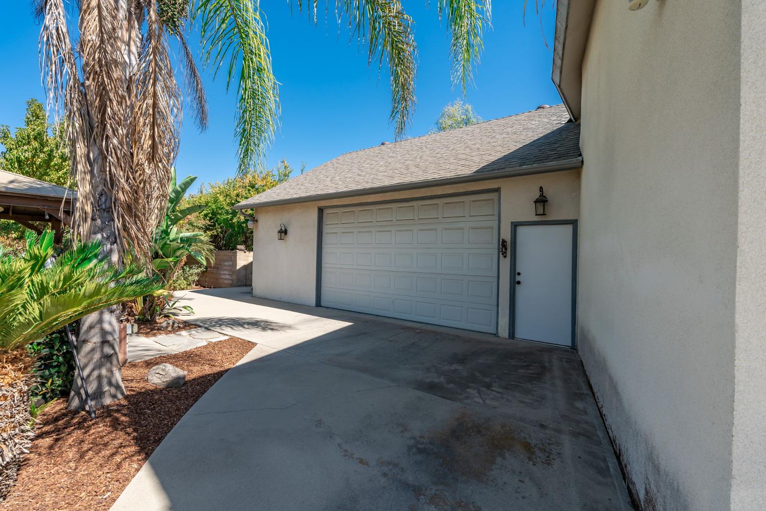 2843 Carolina Ave, Clovis, CA 93611